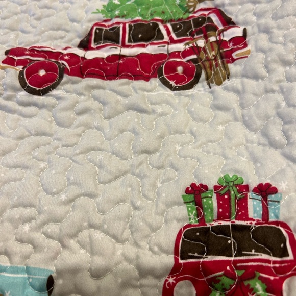 Havemeyer cottage red truck quilted pillow shams set of two Christmas - Picture 4 of 4